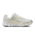 Nike Low-Top Sneakers - Ivory & White