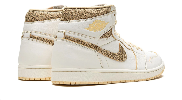 Air Jordan 1 High Sneakers - Cream & Gold-Glitter Accents